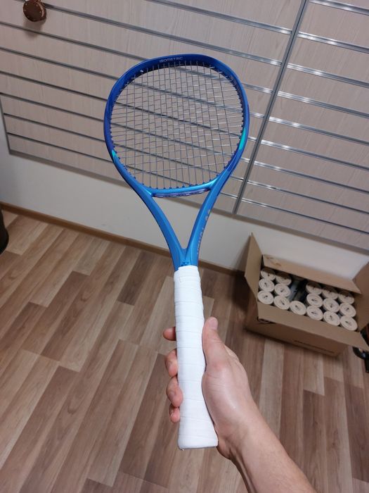 Yonex ezone 98, 305