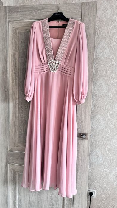 Нарядное платье