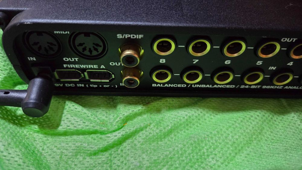 Interfață Firewire Motu Ultralite 10x14 cu placa de captura