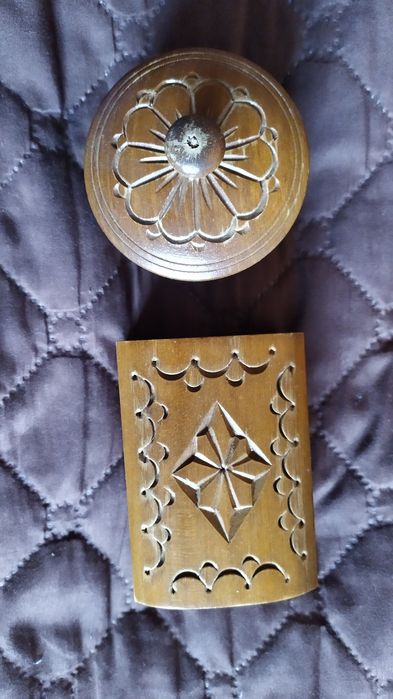 Продавам дървени кутийки и украшения