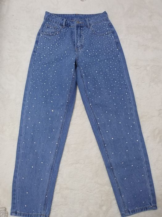 Blugi cu pietricele