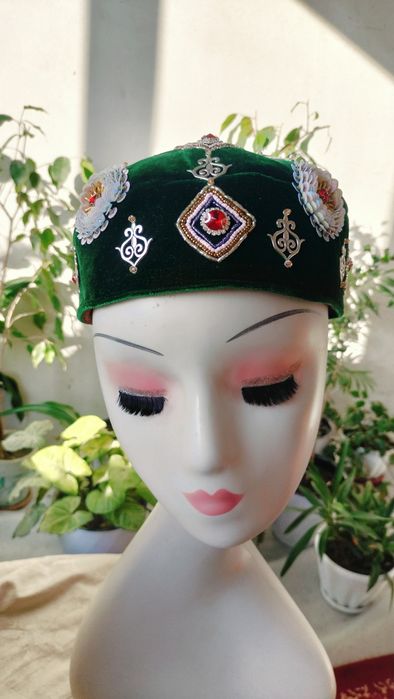 Тақия,қасаба ,ұлттық киімдер.