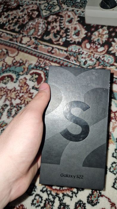 Samsung S22 128нб