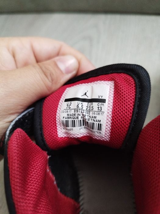 Vând încălțăminte băiat