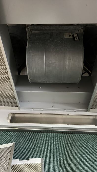 Hotă pentru insulă. Miele