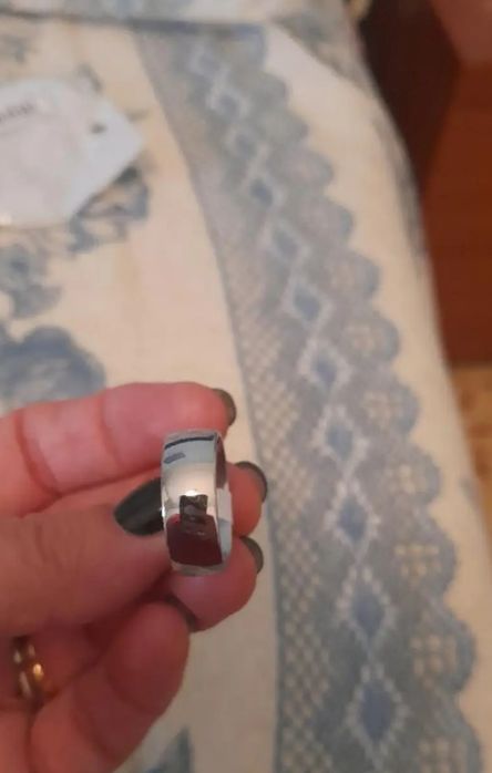 В продаже кольца бижутерия