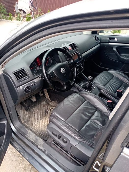 Vând Vw Jetta 1.9 TDI