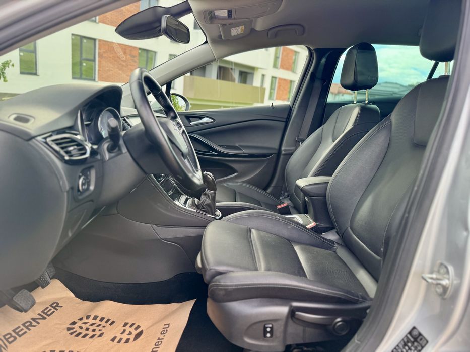 Opel Astra 1.6 Diesel Bi-Xenon Navi Interior Sport Camera Masalier Soft Clouse Line Assist