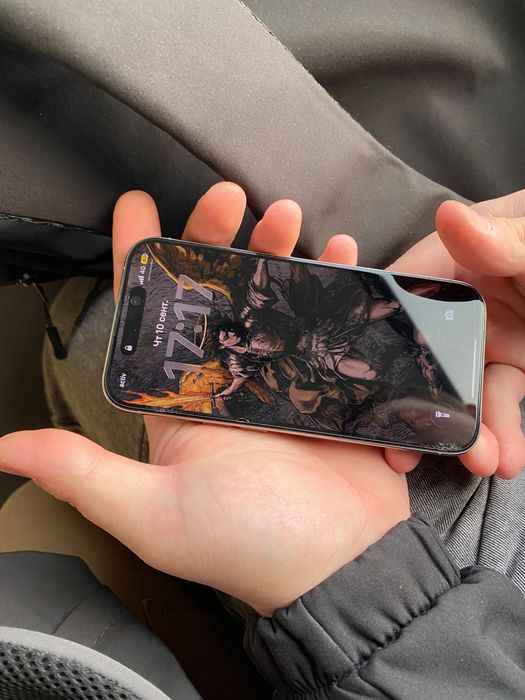 Продам Iphone 15 pro