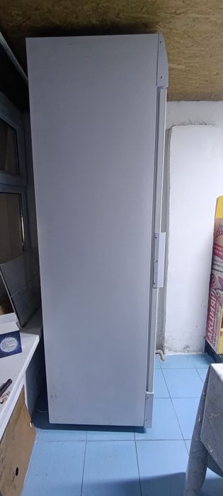 Холодильник витринный