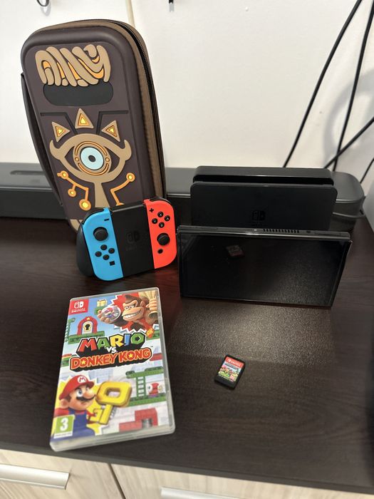 Vand Nintendo Switch /Husa/2 Jocuri