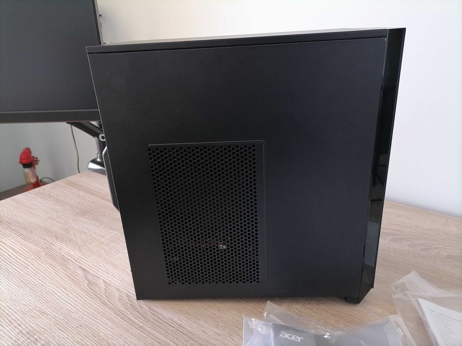 Продавам настолен компютър Acer Aspire TC-1660 – отлично състояние