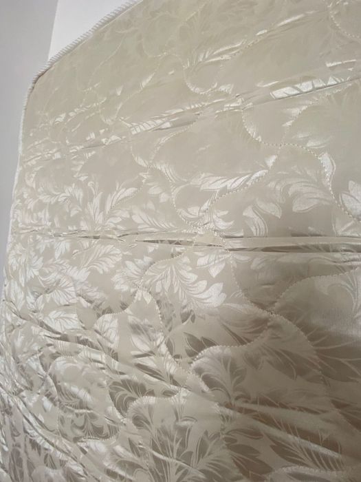 Продаётся новый МАТРАЦ