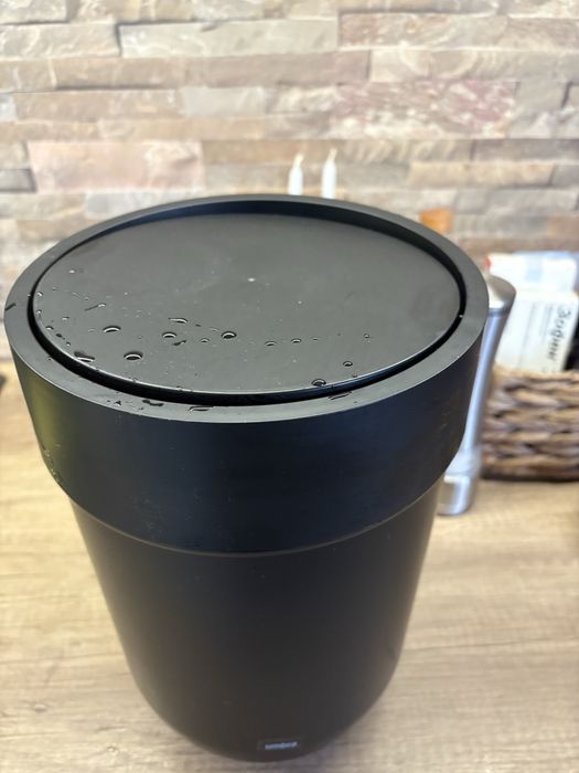 Черно кошче за боклук Umbra Touch