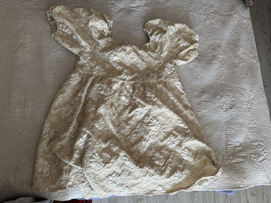 Rochie nouă marime M dar merge si pentru L