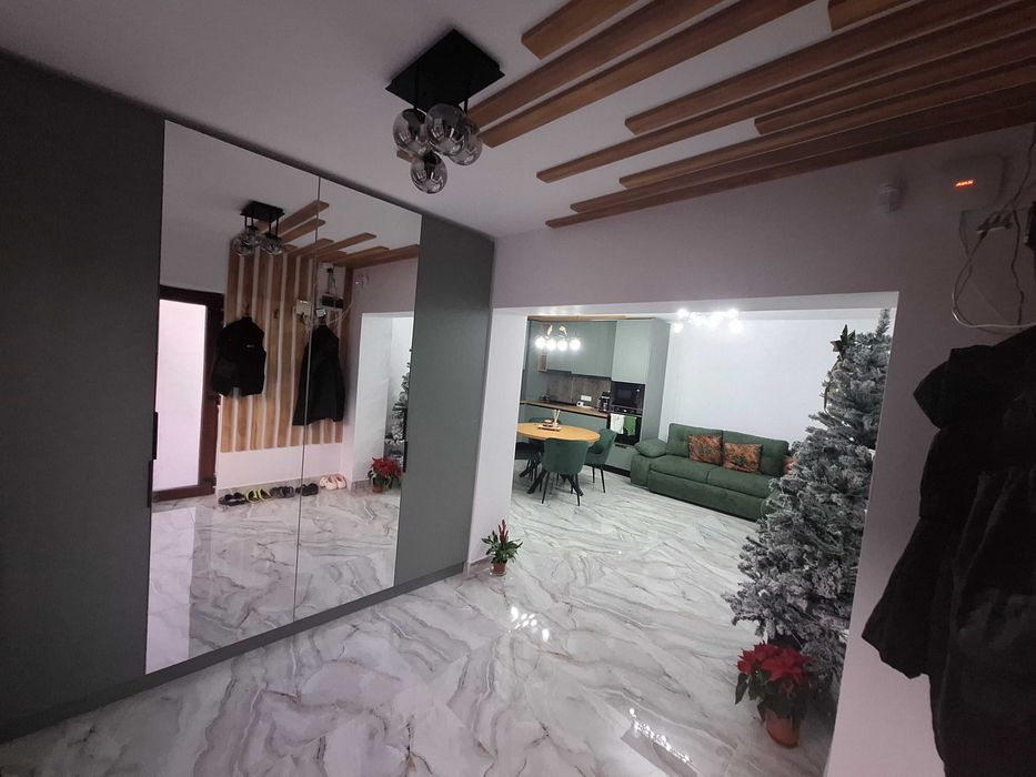 Casa 3 camere mobilata-utilata, teren generos