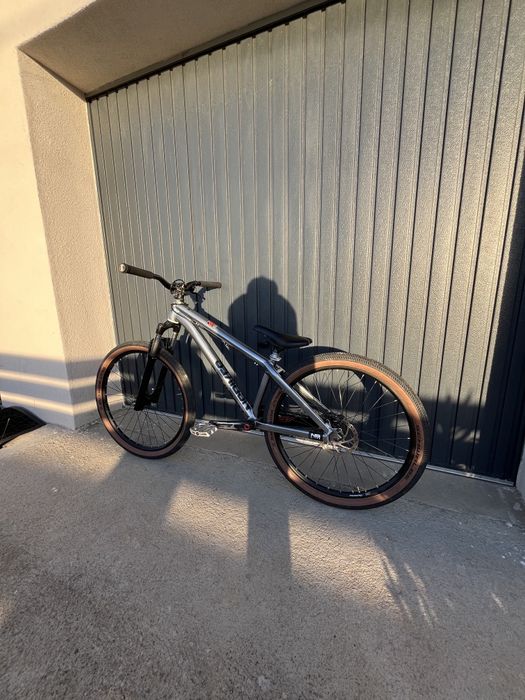 Bicicleta Dirt jumper NS Decade v2