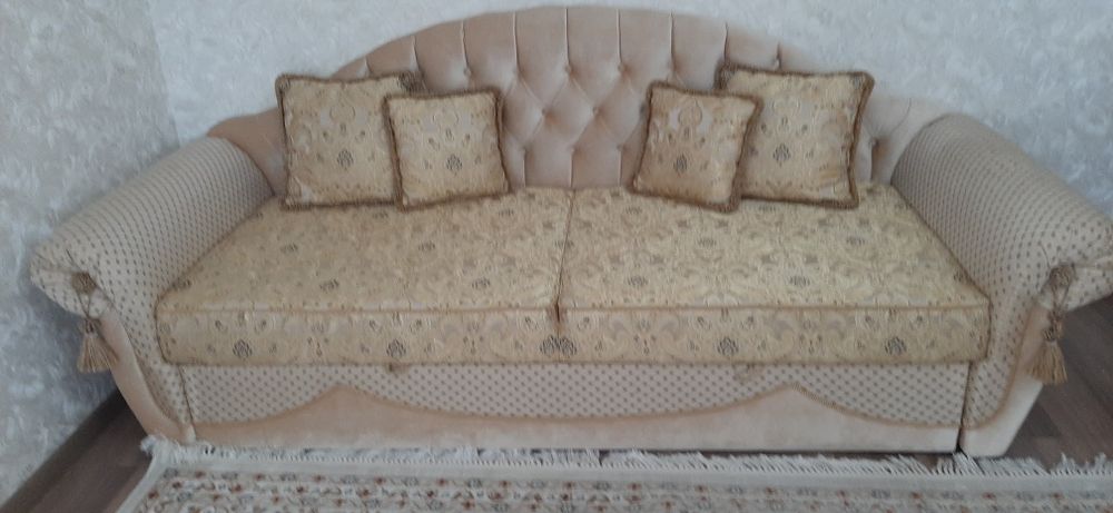 Диван мягкий мебель