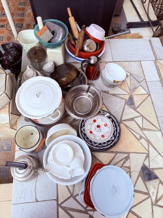 Срочно продается разная кухонная посуда