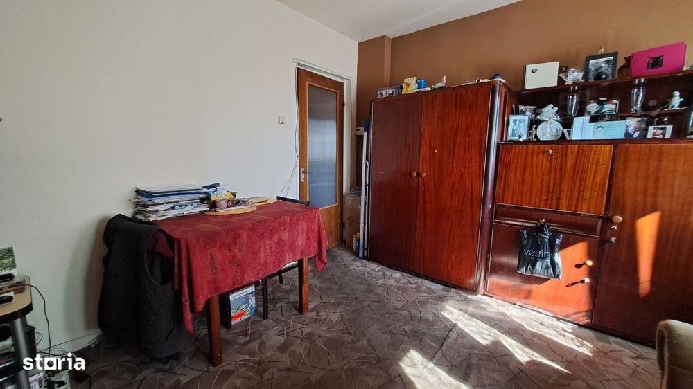 Apartament cu 2 camere decomandate cu balcon inchis in Manastur