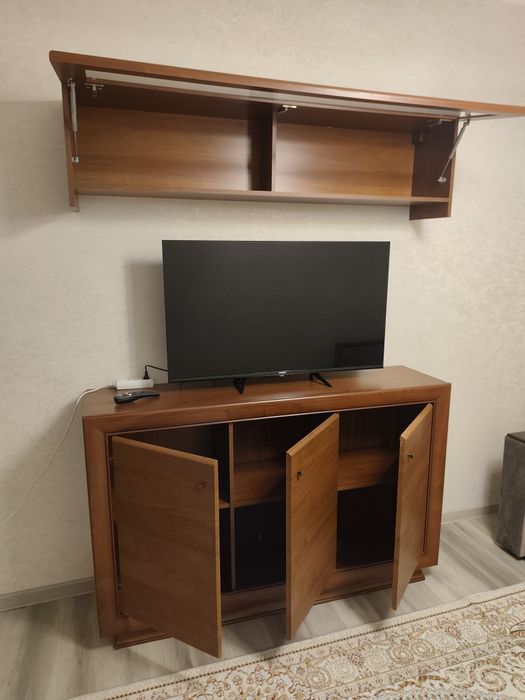 Тумба с настенным шкафом