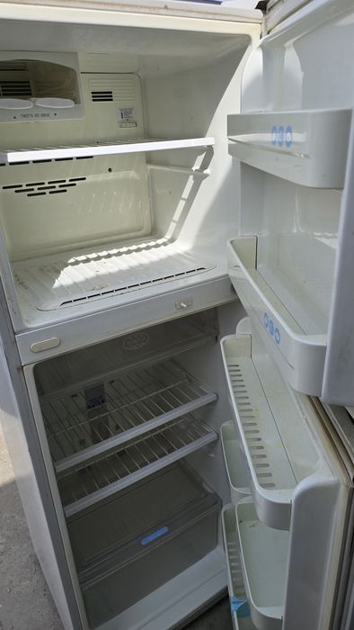 Срочно продам  холодильник  LG