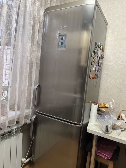 Холодильник Ariston