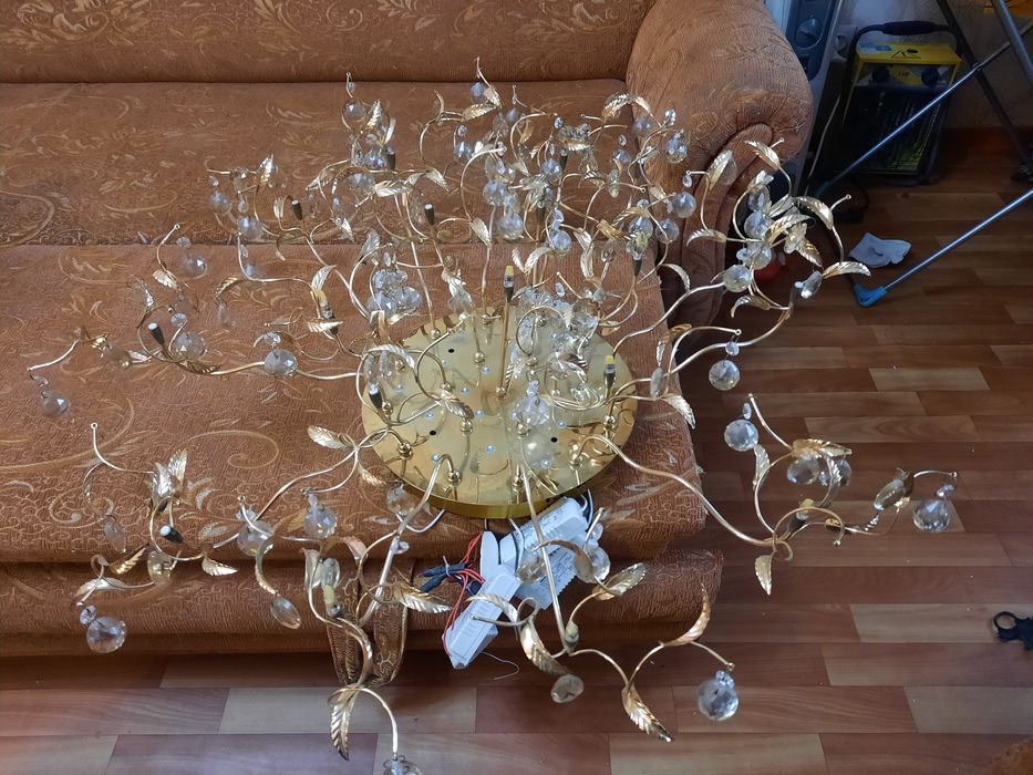 Продам люстру, хорошее состоянее