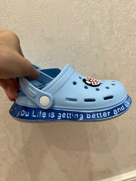 Сандалии 25 р / кроксы 25