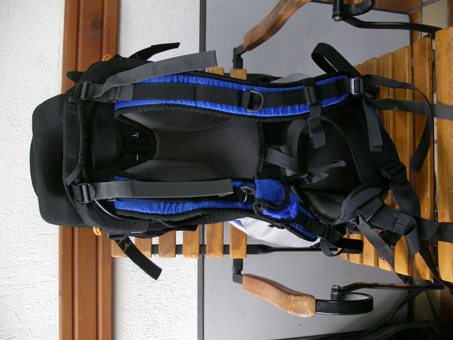 Продавам 2 раници за бебе B Square и Chicco caddy.