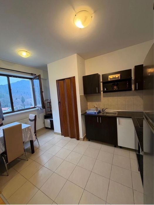 Studio spatios plus garaj inchis