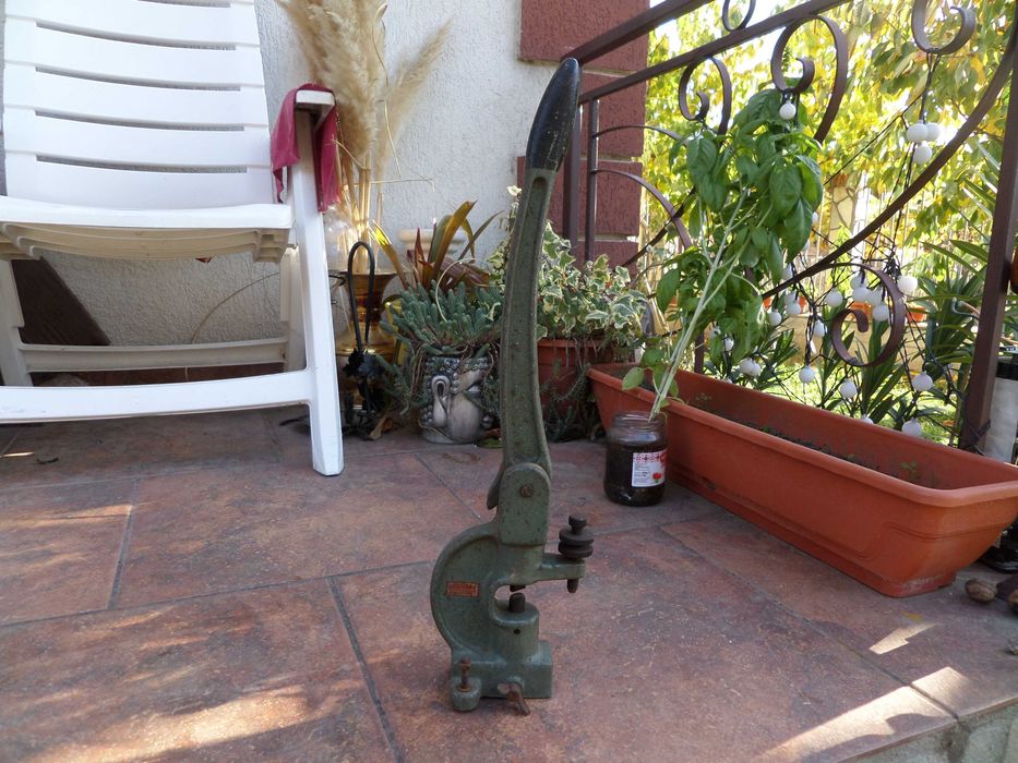 Presa decupat garnituri,capsat,preducea,interscimbabile ,pielarie