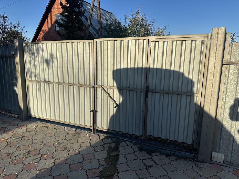 Продам ворота распашные