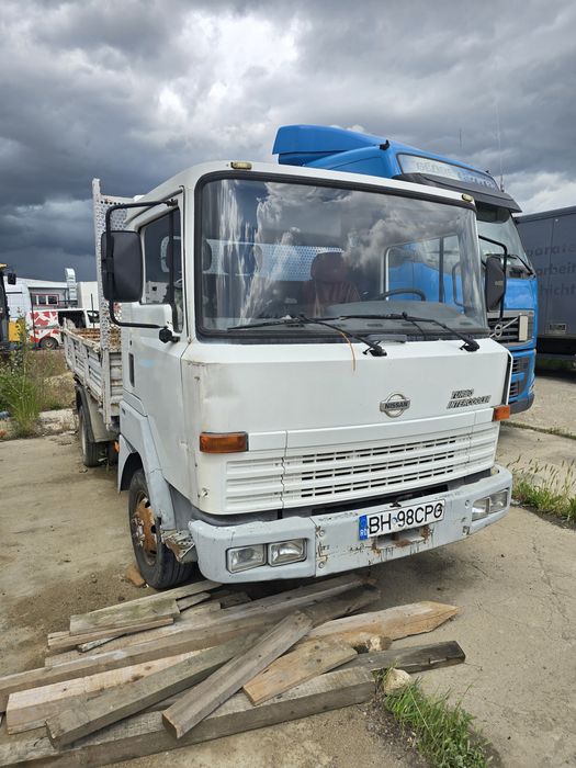 Vand Nissan Eco T100