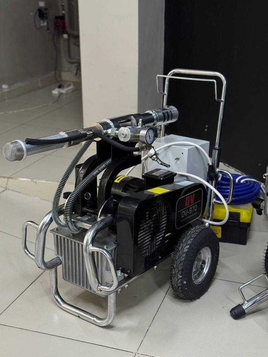 безвоздушный распылитель краскопульт