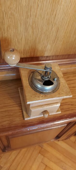 Rasnita veche, cafea