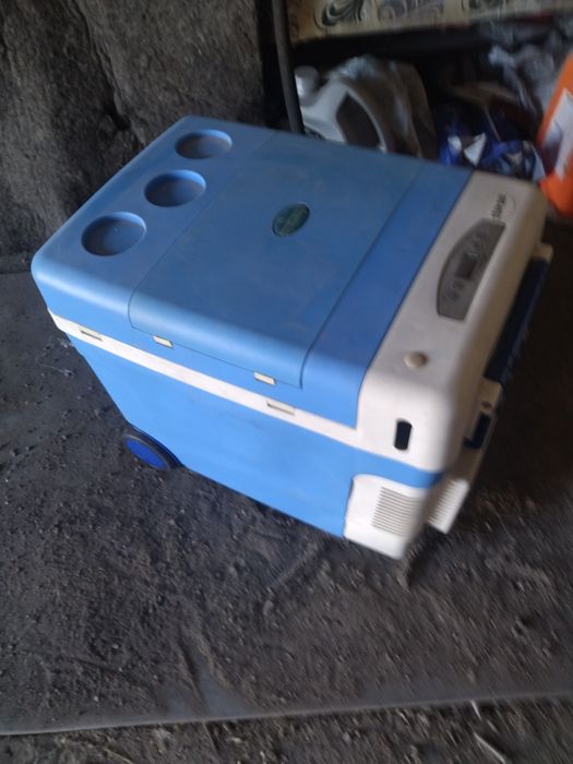 Автомобильный холодильник