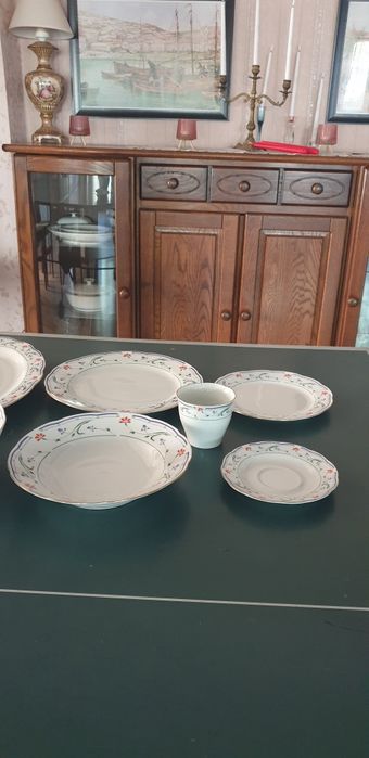 Порцеланов сервиз