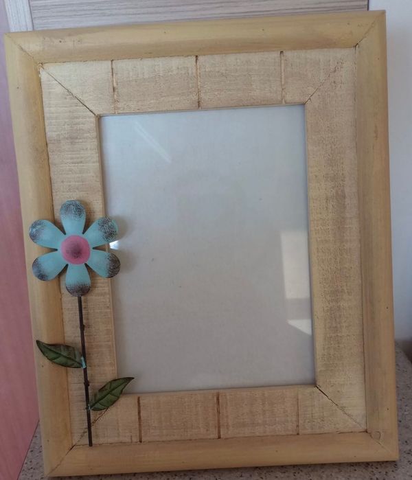 Дървена рамка за снимка