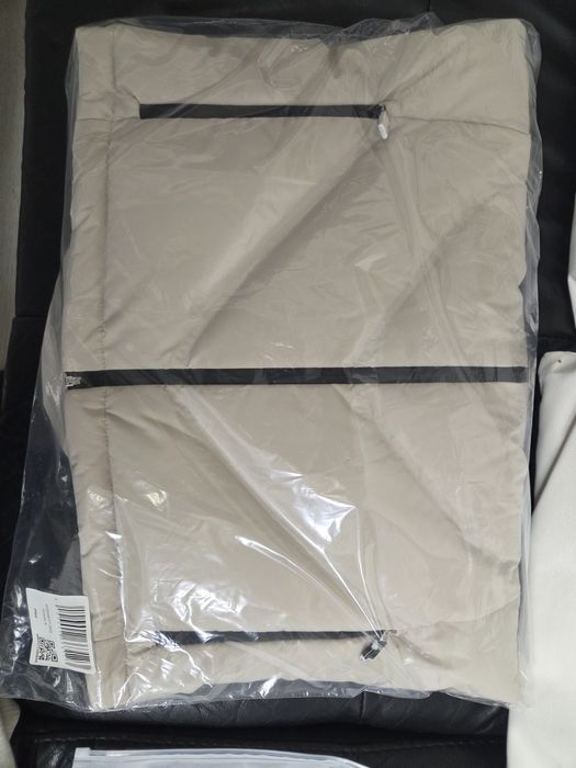 Продавам чисто нов елек BOSS GREEN размер L