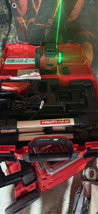 Лазерен нивелир Hilti комплект
