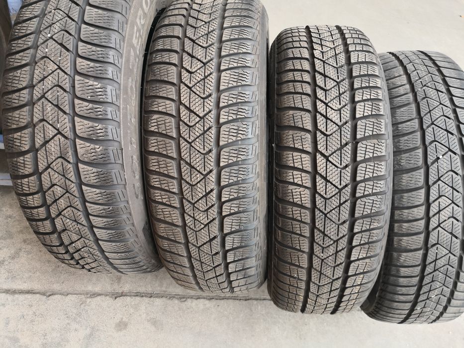 205 60 17 цола гуми Pirelli dot 22 4 броя