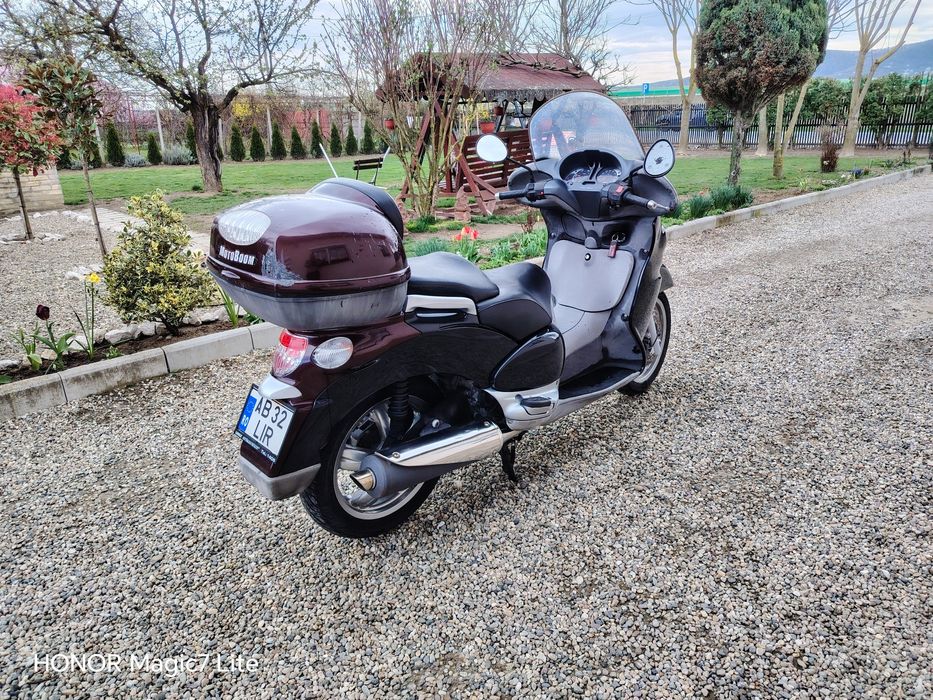 Aprilia Scarabeo 500 maxiscuter an 2003