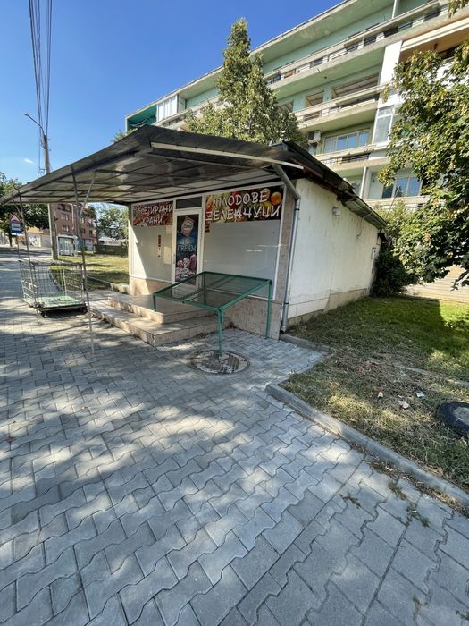 Дава се под наем Магазин в Казанлък - 42 кв.м за 9180 € - Снимка #1