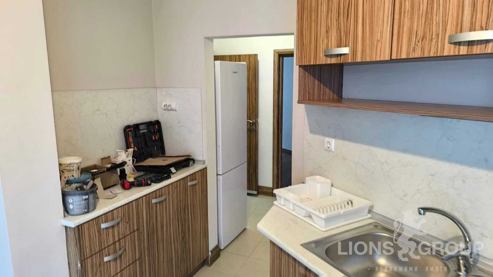 Дава се под наем Четиристаен апартамент в Варна, Погреби - 120 кв.м за 714 € - Снимка #2
