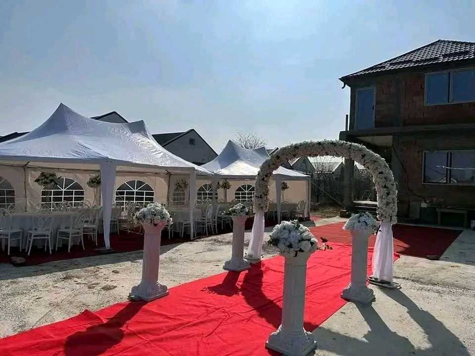 Corturi pentru nunți și botezuri
