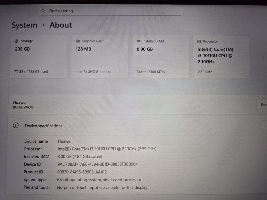 Laptop Huawei i3