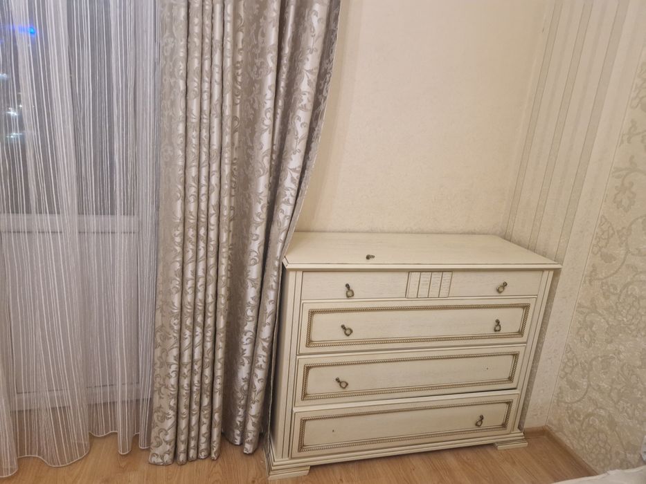 Продам спальний гарнтирур бу