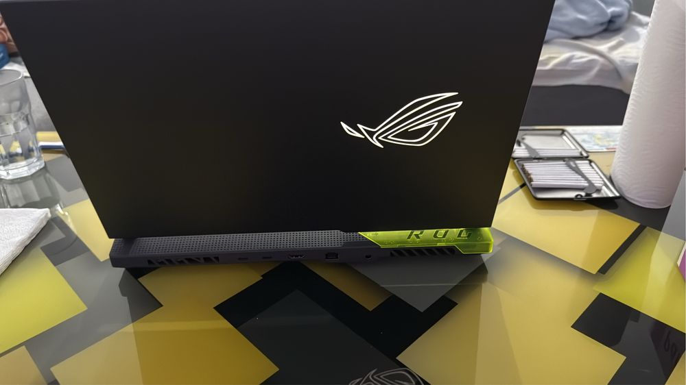 Vand laptop gaming rog strix