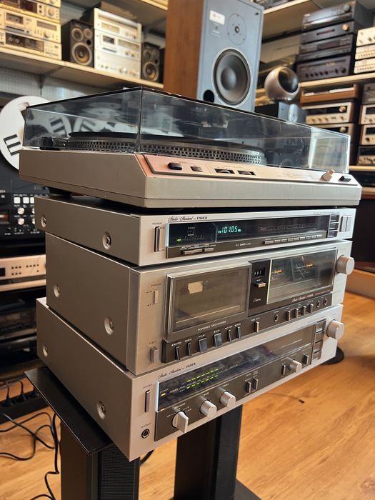 Linie Studio Standard by  Fischer: Amplificator Fischer  CA-250, Deck Fischer CR-123, Pickup Fisher MT-6331G, Tuner Fischer FM-550L